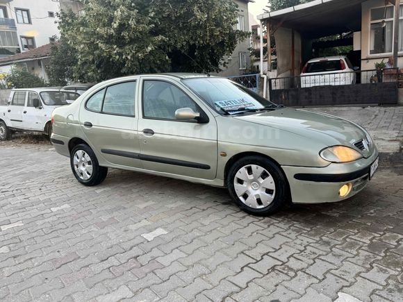 Galeriden Renault Megane 1.6 RTE 2001 Model Çanakkale