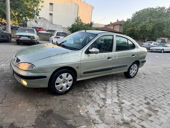 Galeriden Renault Megane 1.6 RTE 2001 Model Çanakkale