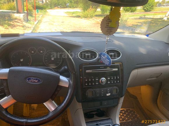 Sahibinden Ford Focus 1.6 Ghia 2005 Model