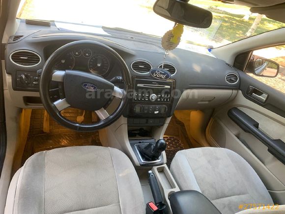Sahibinden Ford Focus 1.6 Ghia 2005 Model
