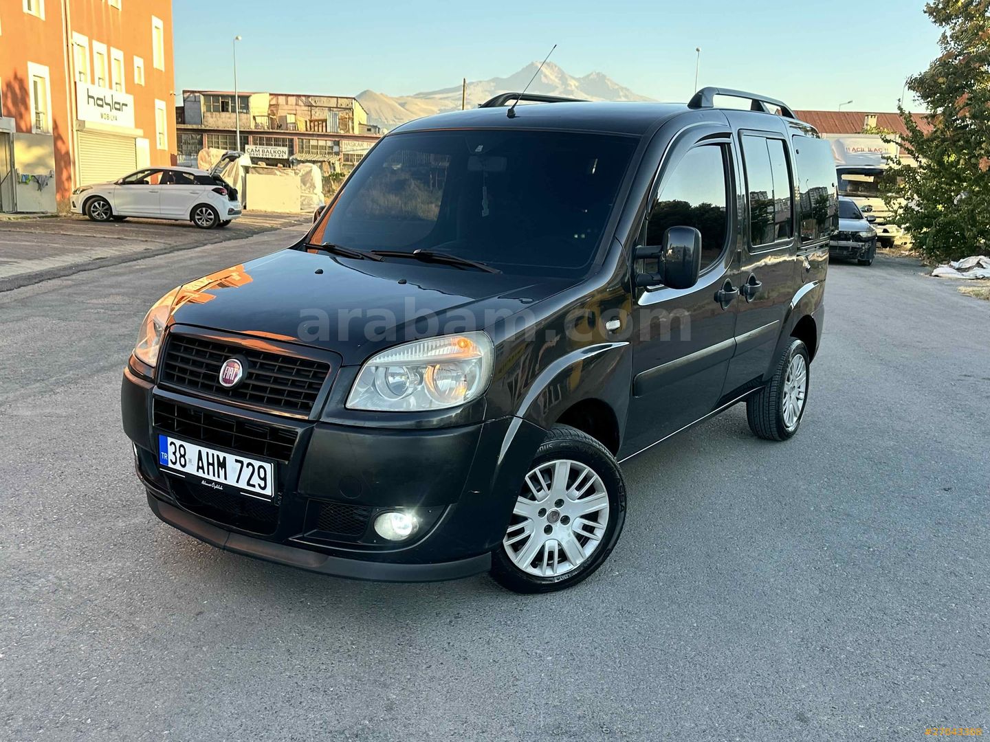 Galeriden Fiat Doblo Combi 1.3 Multijet Safeline 2010 Model