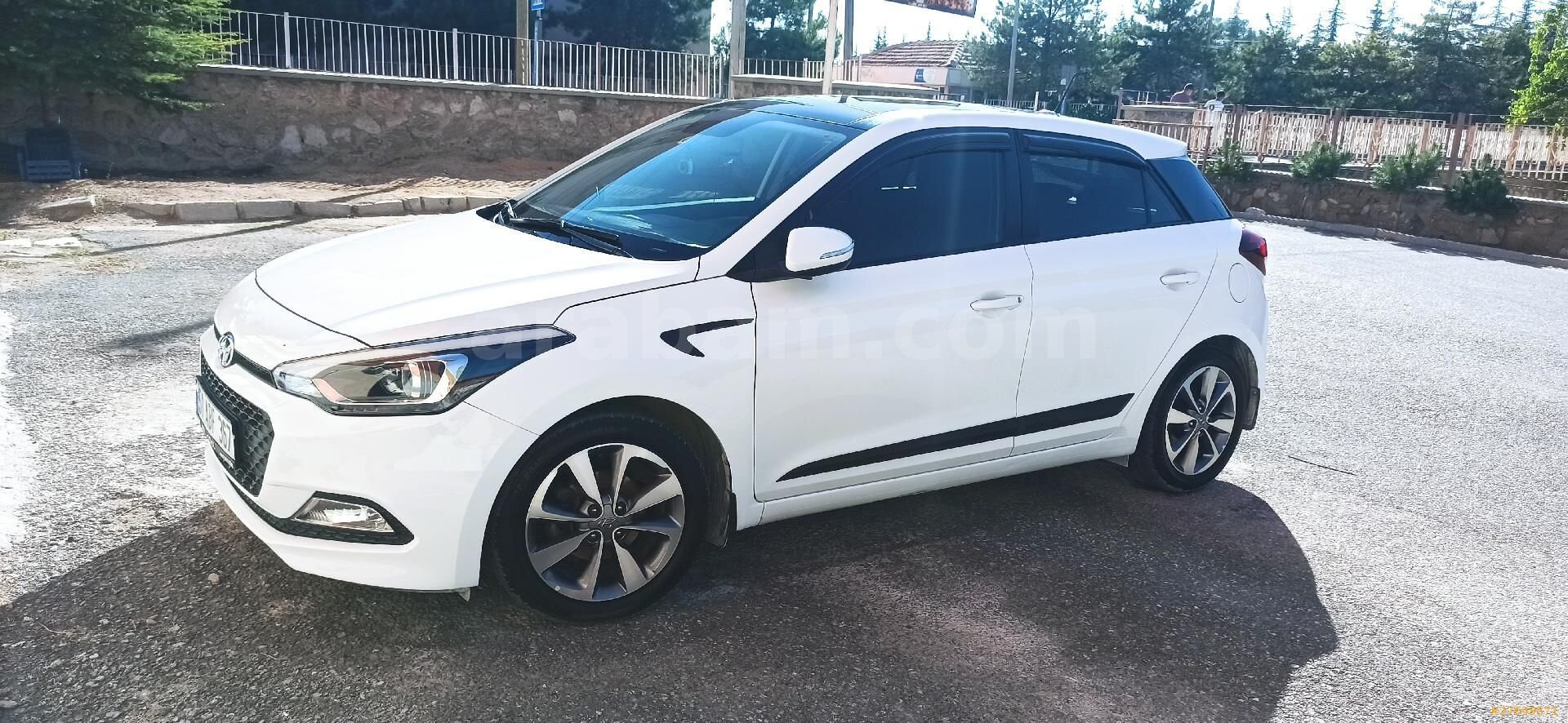 Sahibinden Hyundai i20 1.2 MPI Elite blue 2014 Model Niğde 4