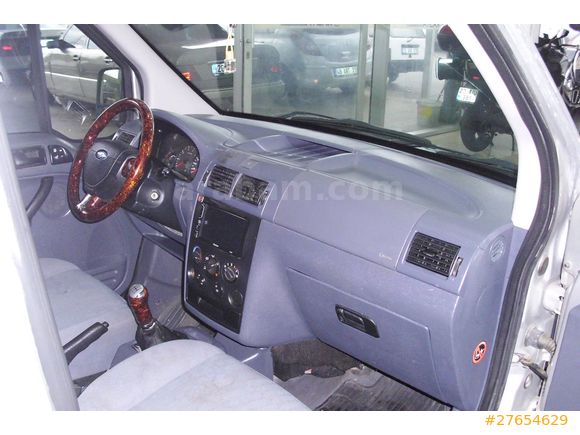 FORD CONNECT 1.8 TDCİ DELUXE  CAMLI KOLTUKLU KLİMALI