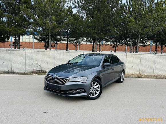 2023 Skoda SUPERB 1.5TSI Premium BOYASIZ-ORJİNAL KREDİ K.GEÇERLİ