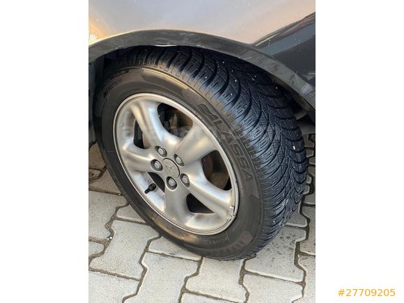 Galeriden Toyota Avensis 2.0 Sol Extra 2000 Model Van