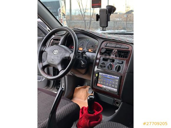 Galeriden Toyota Avensis 2.0 Sol Extra 2000 Model Van