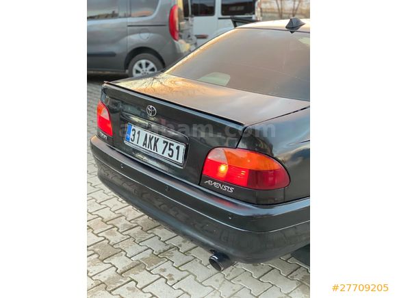 Galeriden Toyota Avensis 2.0 Sol Extra 2000 Model Van