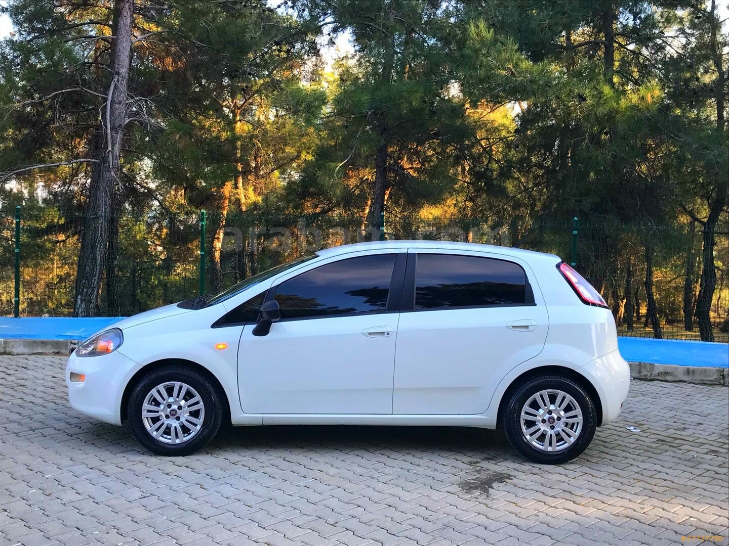Sahibinden Fiat Punto 1.4 Mair Easy S&S 2012 Model Elazığ 200.000 km Beyaz 6