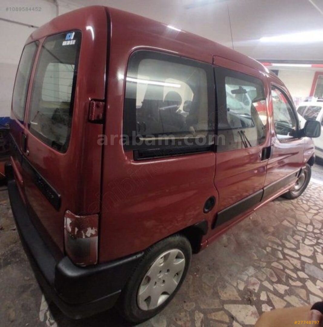 Galeriden Citroen Berlingo 1.9 D Multispace 2002 Model İstanbul 330.000 km Kırmızı 2