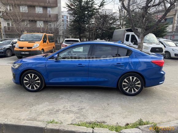 Garantili yetkili servis bakımlı özel renk Ford Focus Titanium X 
