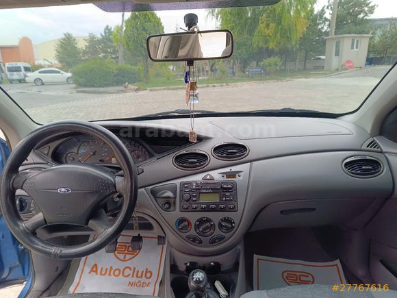 Focus 1 hatchback