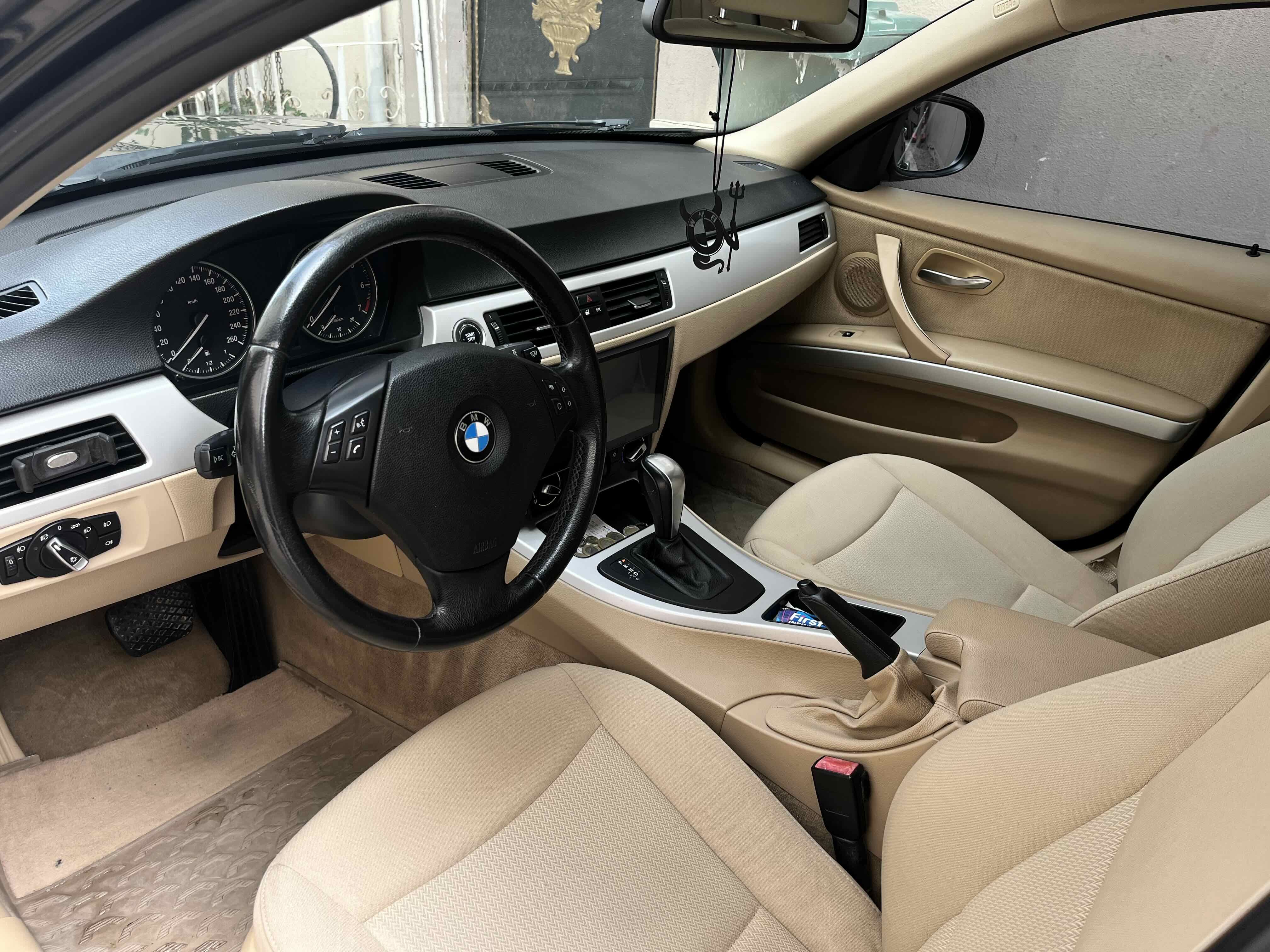 Değişensiz  2011  model LCİ makyajlı kasa 3.16i