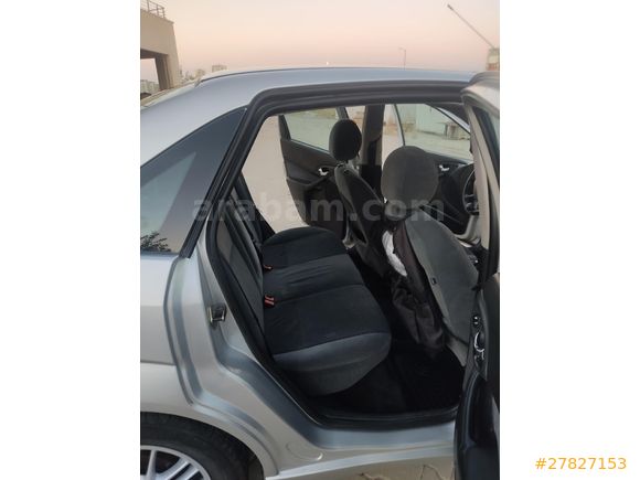 1.6 Ghia 2004 Model TEMİZ AİLE ARACIDIR