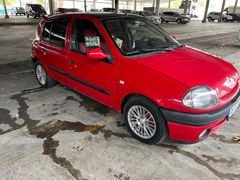 Sahibinden Renault Clio 1.6 RTE 2000 model muayenesi yenı 4 adet yazlık 4  adet kışlık lastik vardır takas yapılır 2 gün önce yapılan işlemler