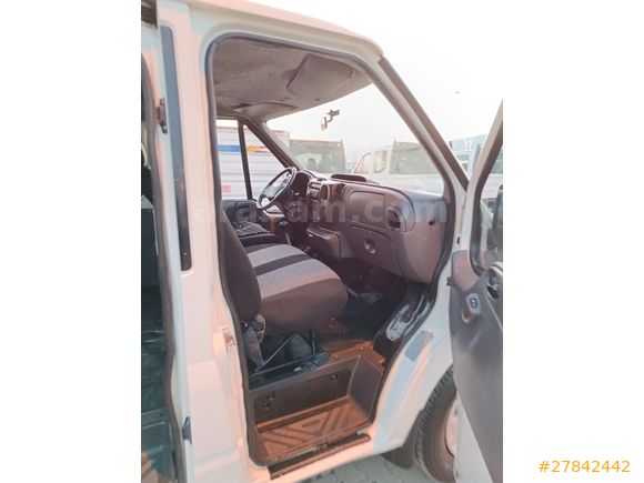CAN 2 OTOMOTİVDEN 2004 MODEL YÜZLÜK 5+1 KİŞİLİK KOMBİVAN