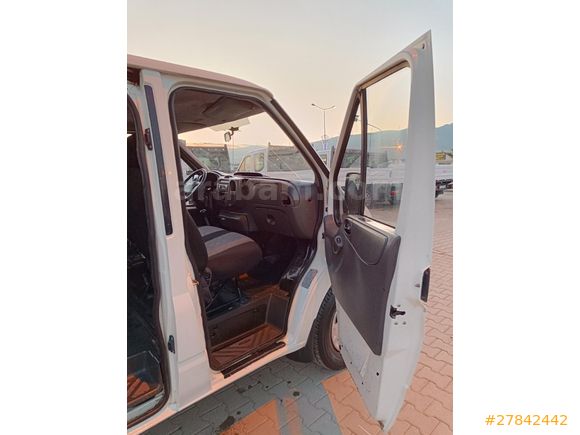 CAN 2 OTOMOTİVDEN 2004 MODEL YÜZLÜK 5+1 KİŞİLİK KOMBİVAN