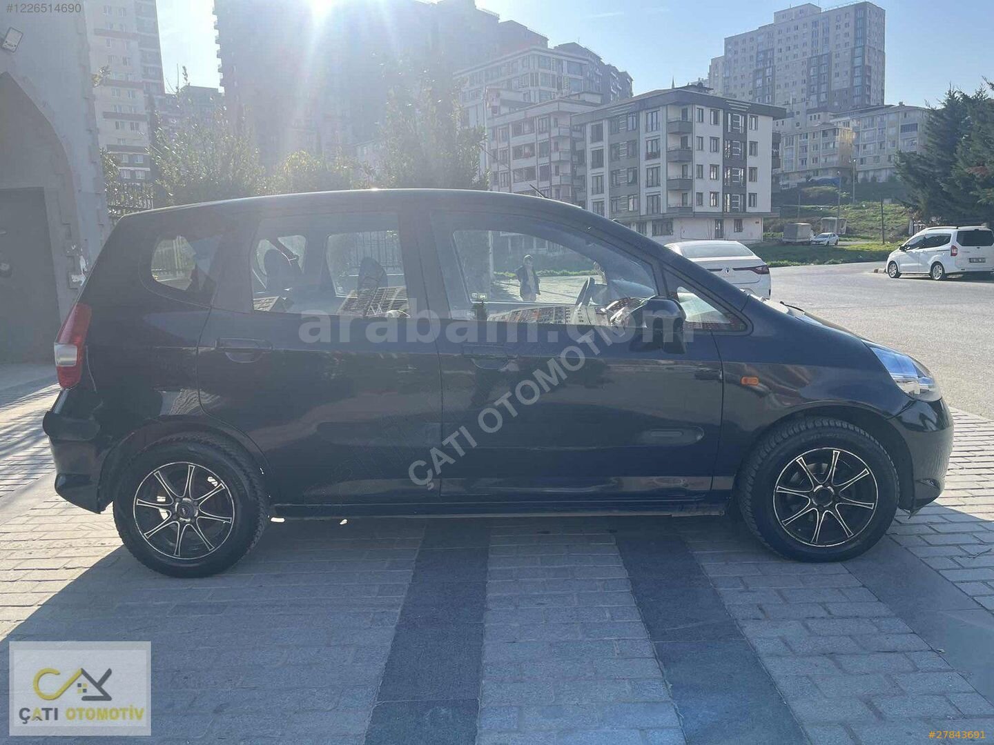 Galeriden Honda Jazz 1.4 LS 2005 Model İstanbul 155.000 km Siyah 5