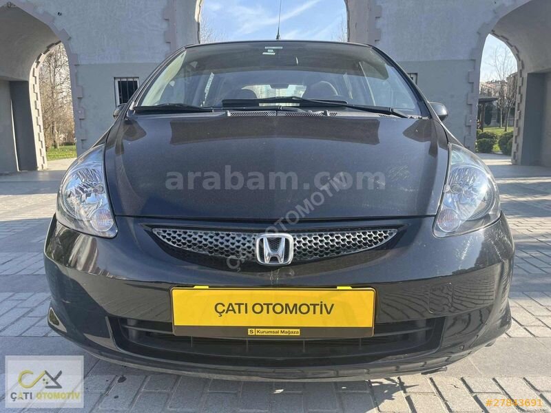 Galeriden Honda Jazz 1.4 LS 2005 Model İstanbul 155.000 km Siyah