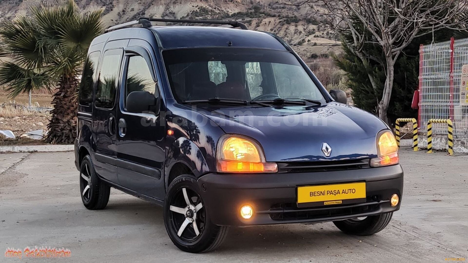 Galeriden Renault Kangoo 1.4 RTE 2000 Model Adıyaman 360.000 km Mavi 3