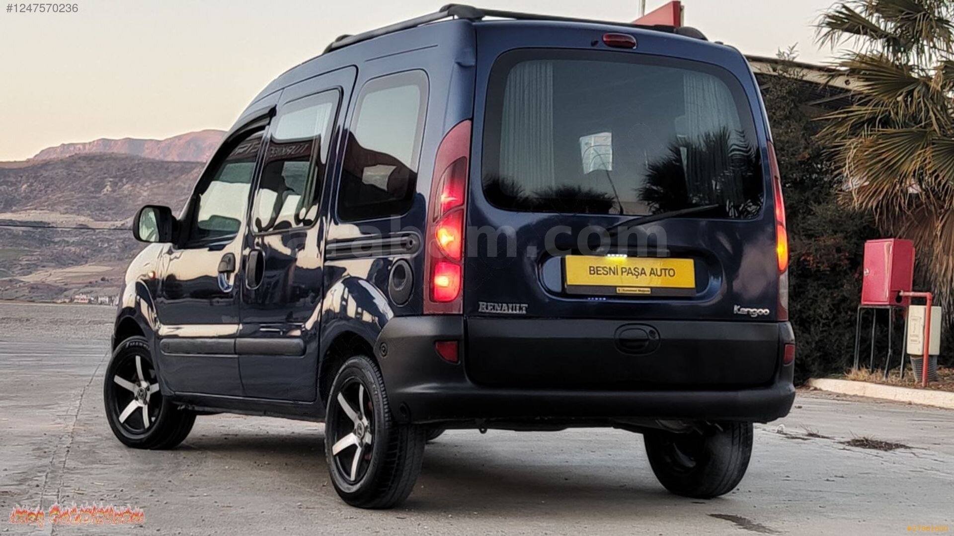 Galeriden Renault Kangoo 1.4 RTE 2000 Model Adıyaman 360.000 km Mavi 4