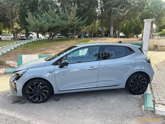 Sahibinden Renault Clio 1.0 TCe Techno Esprit Alpine 2023 Model