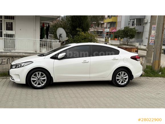 Sahibinden Kia Cerato 1.6 CRDi Prestige 2018 full yetkili servis bakımlı Model 