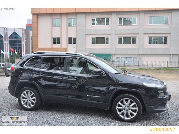 2015 JEEP CHEROKEE (senetle taksitlendirme seçeneğimiz vardır)
