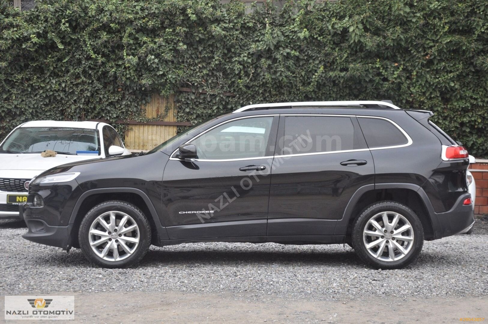 Galeriden Jeep Cherokee 2.0 TD Limited 2015 Model İstanbul 268.000 km Siyah 4