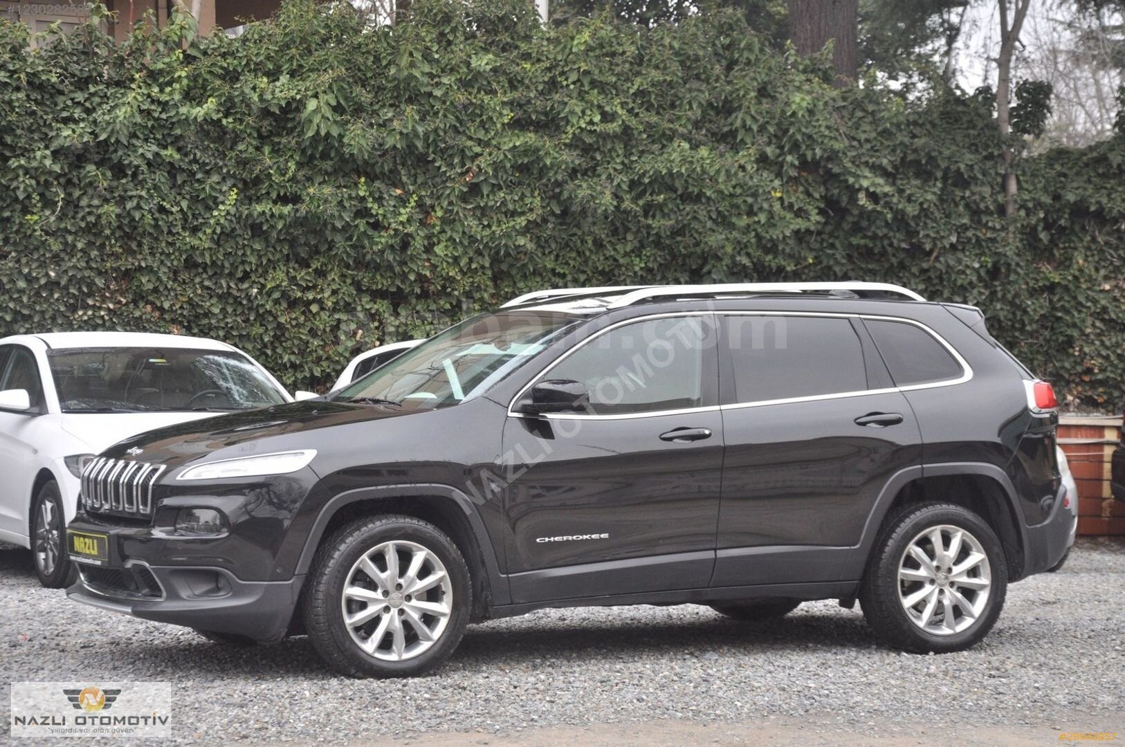 Galeriden Jeep Cherokee 2.0 TD Limited 2015 Model İstanbul 268.000 km Siyah 3