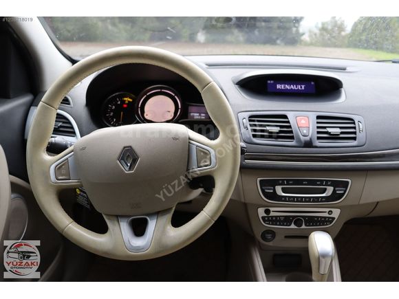 DİZEL OTOMATİK 2012 MODEL MEGANE 3 PRİVİLEGE..