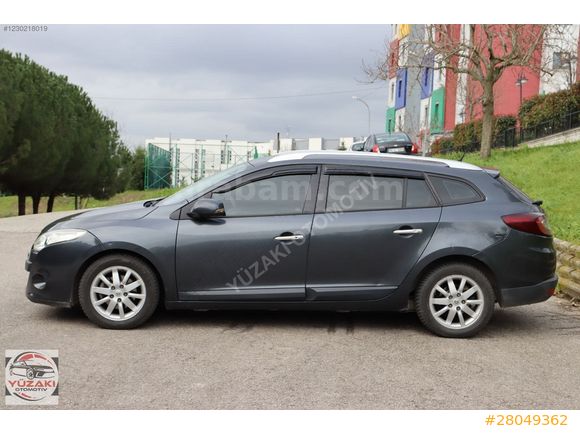 DİZEL OTOMATİK 2012 MODEL MEGANE 3 PRİVİLEGE..