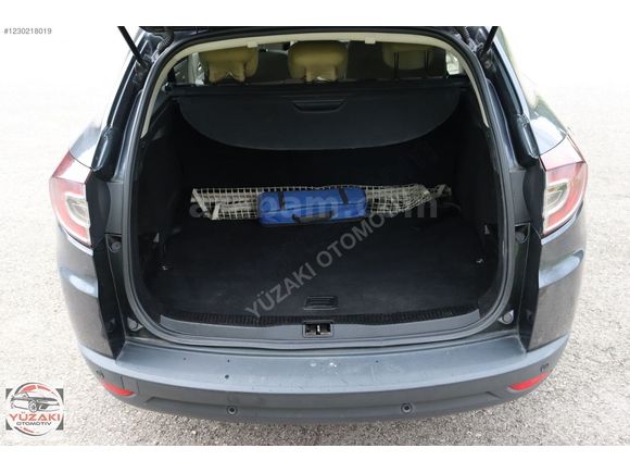 DİZEL OTOMATİK 2012 MODEL MEGANE 3 PRİVİLEGE..