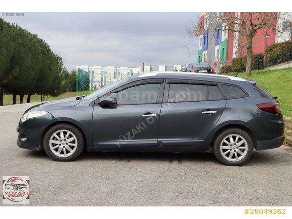 DİZEL OTOMATİK 2012 MODEL MEGANE 3 PRİVİLEGE..