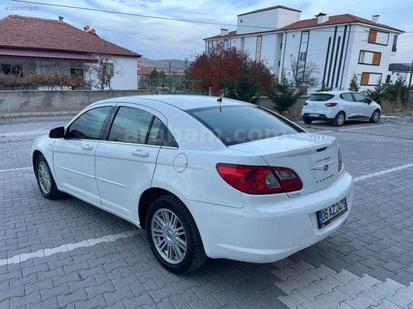 Değişensiz Otomatik Chreysler 295km