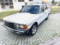 DORE DEN 1984 MODEL 123 KASA MERCEDES 230.4