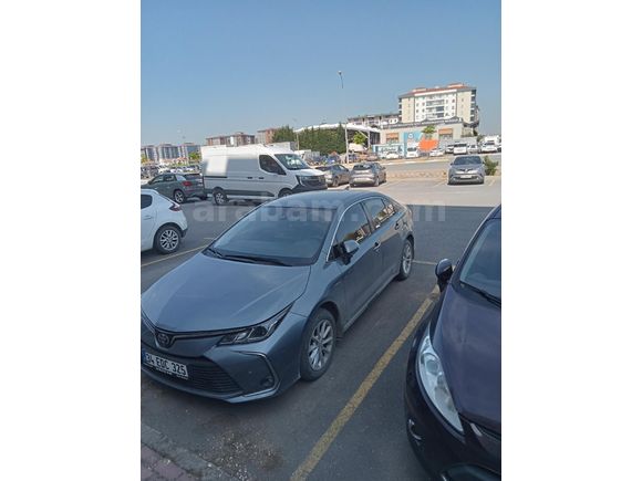 24 Şubat'ta Yıllık Bakımı ve Hybrit Garantisi Uzatılmış Araba