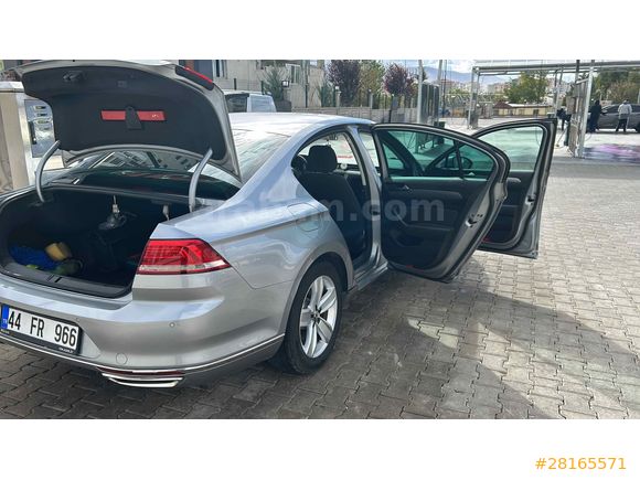 Sahibinden İLK ELDEN HATASIZ Volkswagen Passat DSG GERİ
GÖRÜŞ
