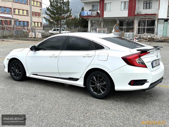 2019 MODEL HONDA CIVIC SADECE 22000 KM DE