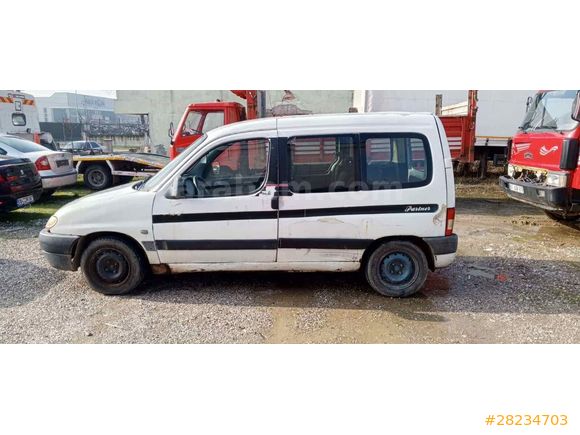 Galeriden Peugeot Partner 1.9 D 2001 Model Düzce