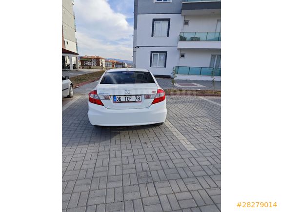 Sahibinden Honda Civic 1.6 i-VTEC ECO Elegance 2013 Model
