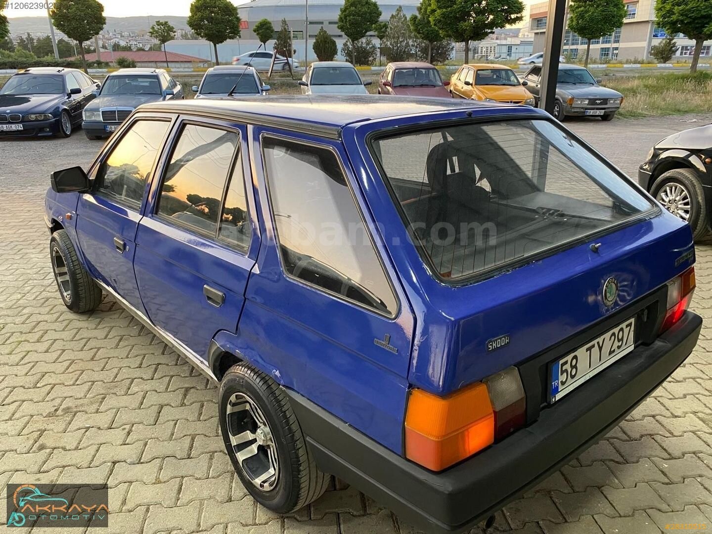 Galeriden Skoda Favorit 1.3 LX 1993 Model Sivas 101.500 km Mavi 6