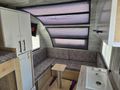 far, stop,  3,90 karavan