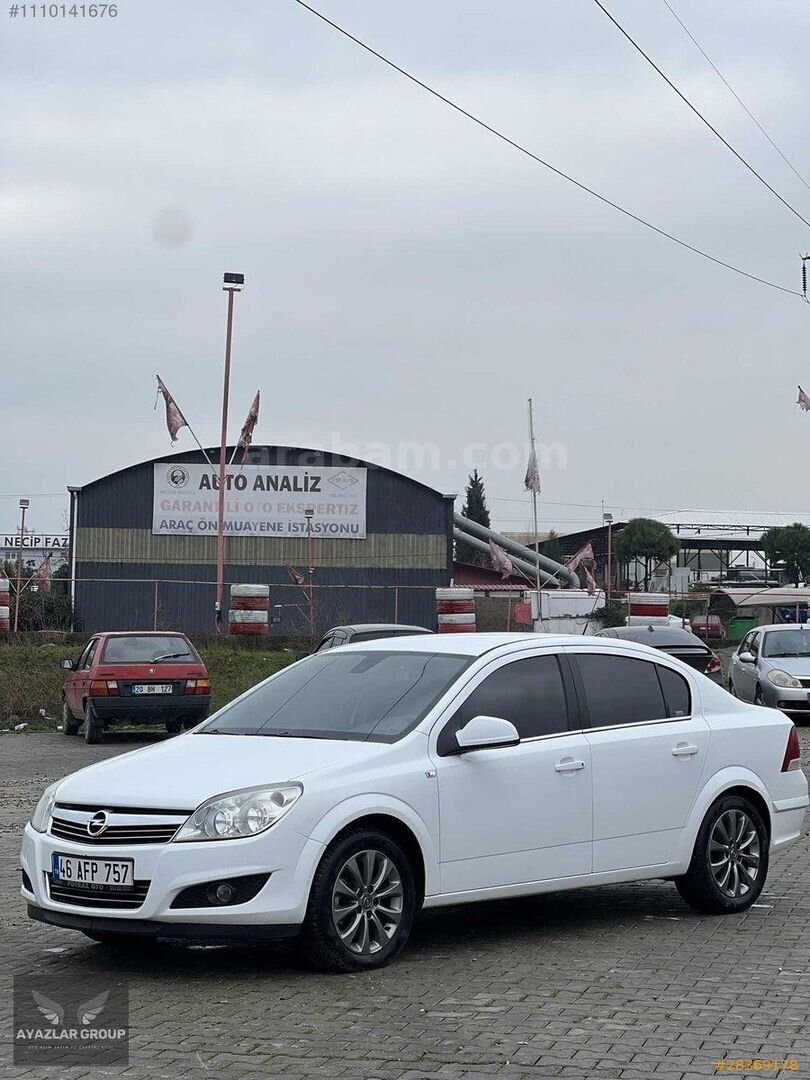 Galeriden Opel Astra 1.6 Enjoy 111.Yıl 2012 Model Kahramanmaraş 177.000 km Beyaz 2