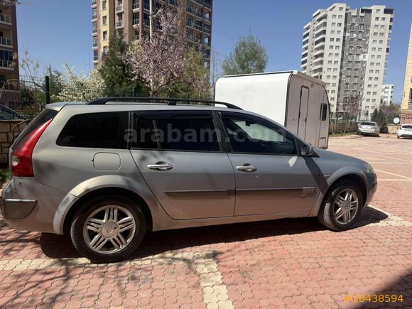 2006 MODEL OTOMATİK MEGANE WAGON