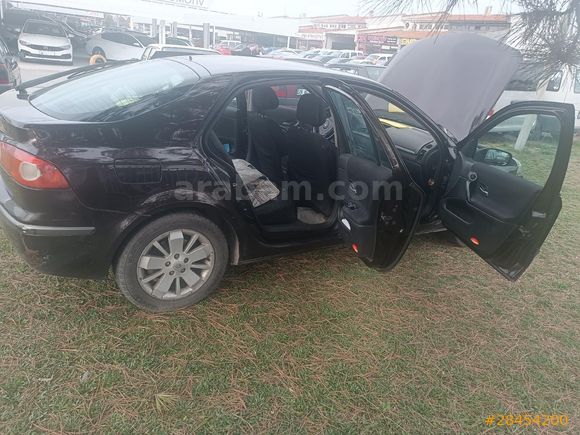 Galeriden Renault Laguna 1.6 Expression 2006 Model Eskişehir