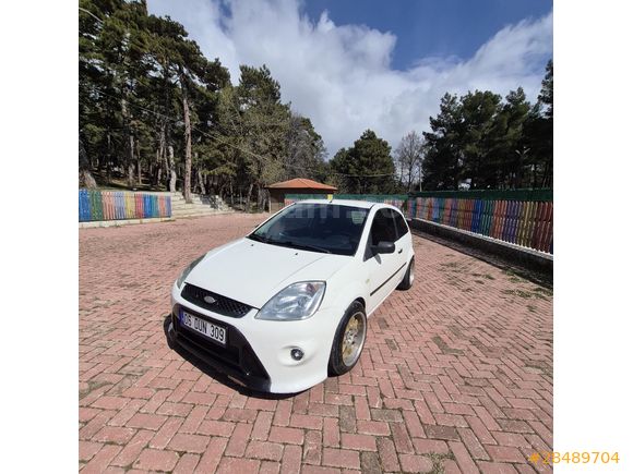Ford Fiesta 2006 model sahibinden satılık
Bayram arifesi indirim??