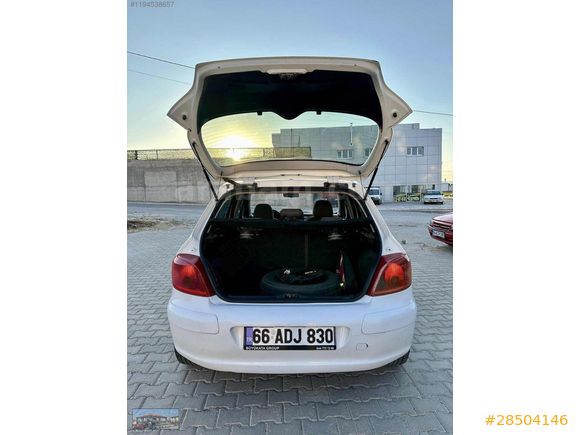 2004 PEUGEOUT 307