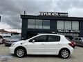 2004 PEUGEOUT 307