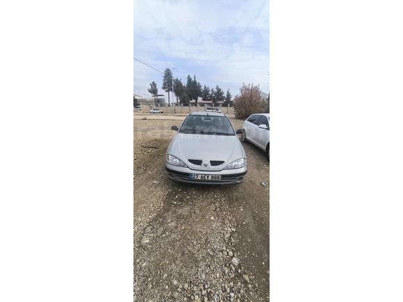 Sahibinden Renault Megane 1.4 RTA 2002 Model