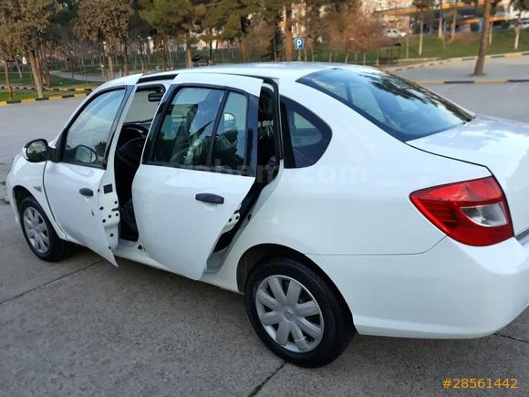 TAKASDA OLUUR  ARAÇ 2010 model  tutulan 1.5 dizel yakıt cimrisi araç orjinal ayile aracı dost malı